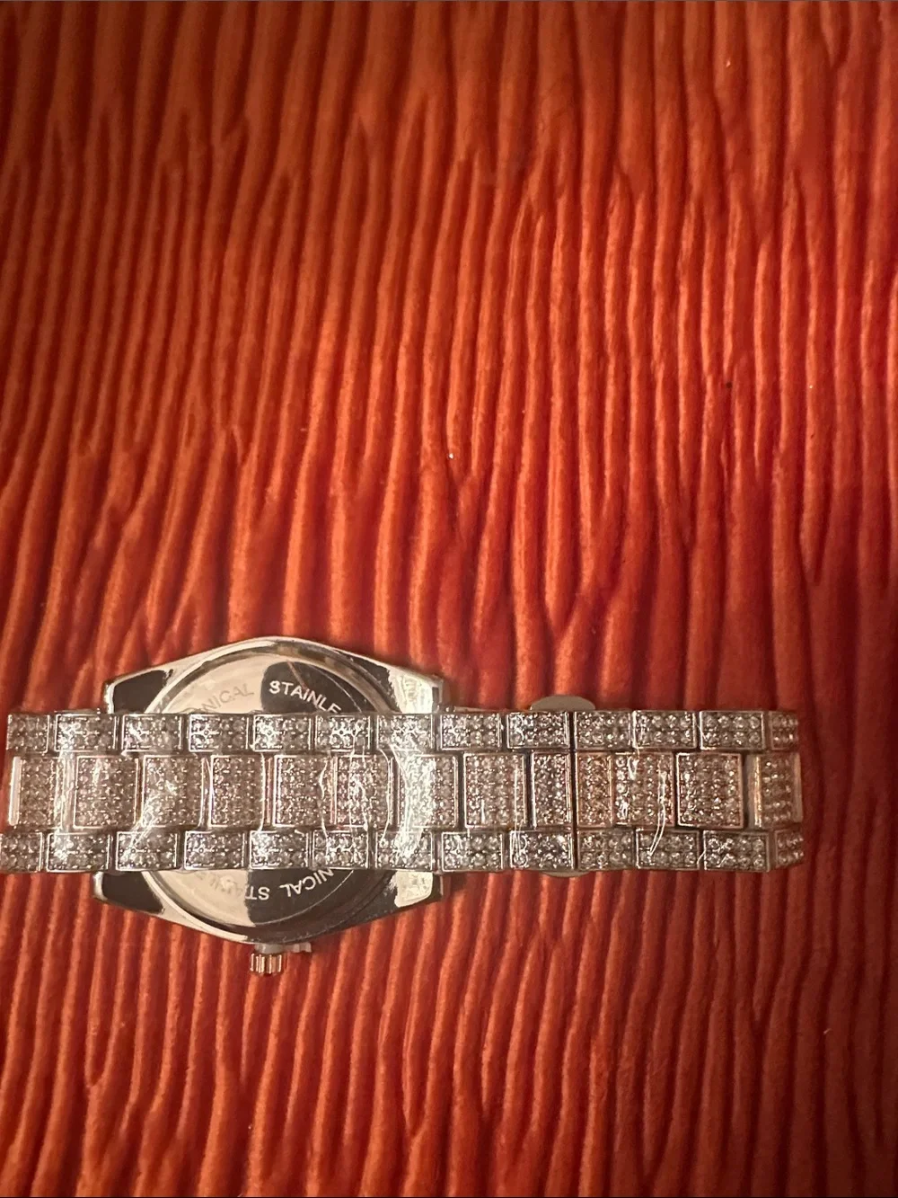 Luxury stylist Men's Watch in Silver and Gold..